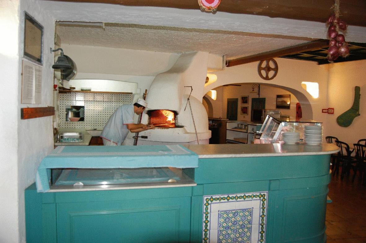 Hotel Conti Vulcano  Esterno foto