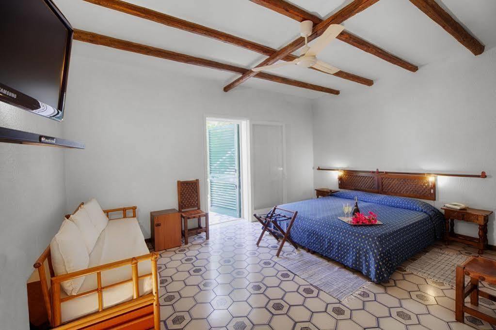 Hotel Conti Vulcano  Esterno foto